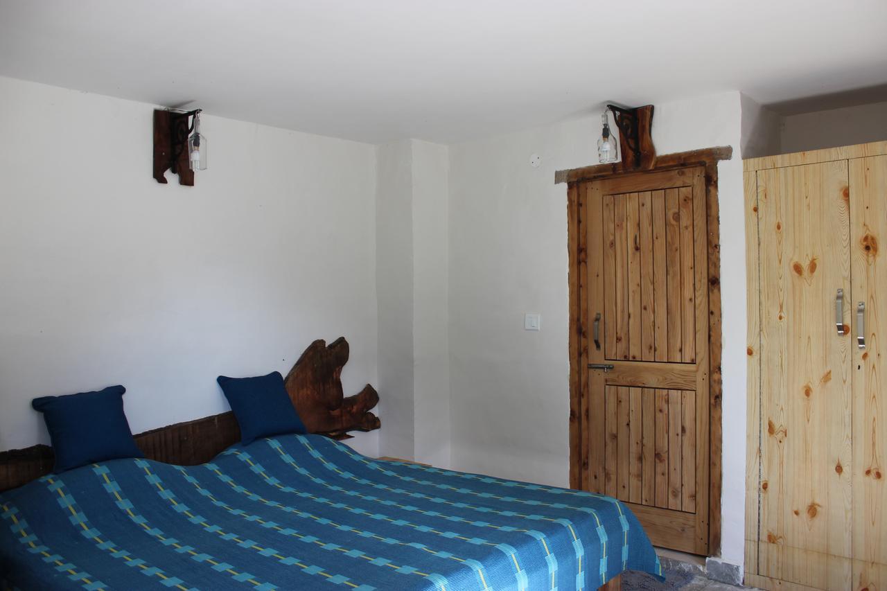 Tirthan Anglers' Retreat Banjār Kültér fotó